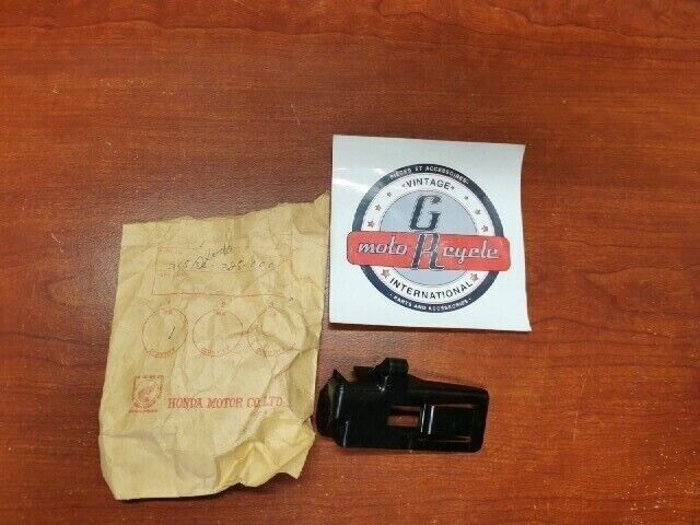 NOS HONDA XL250 XL350 K2 K3 K4 BATTERY COVER 31532-385-000 H75