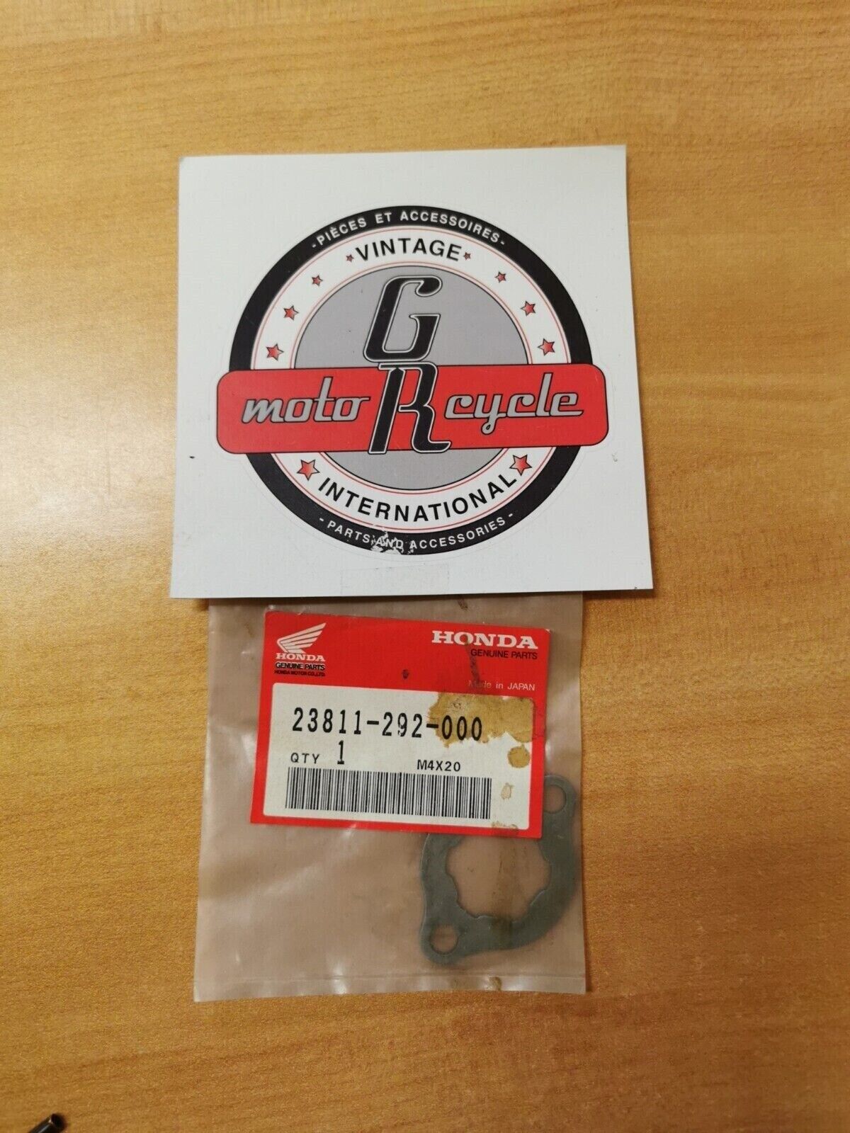 NOS HONDA CB750 XR500 SL350 XL250 CL450 CL350 PLATE 23811-292-000 H27