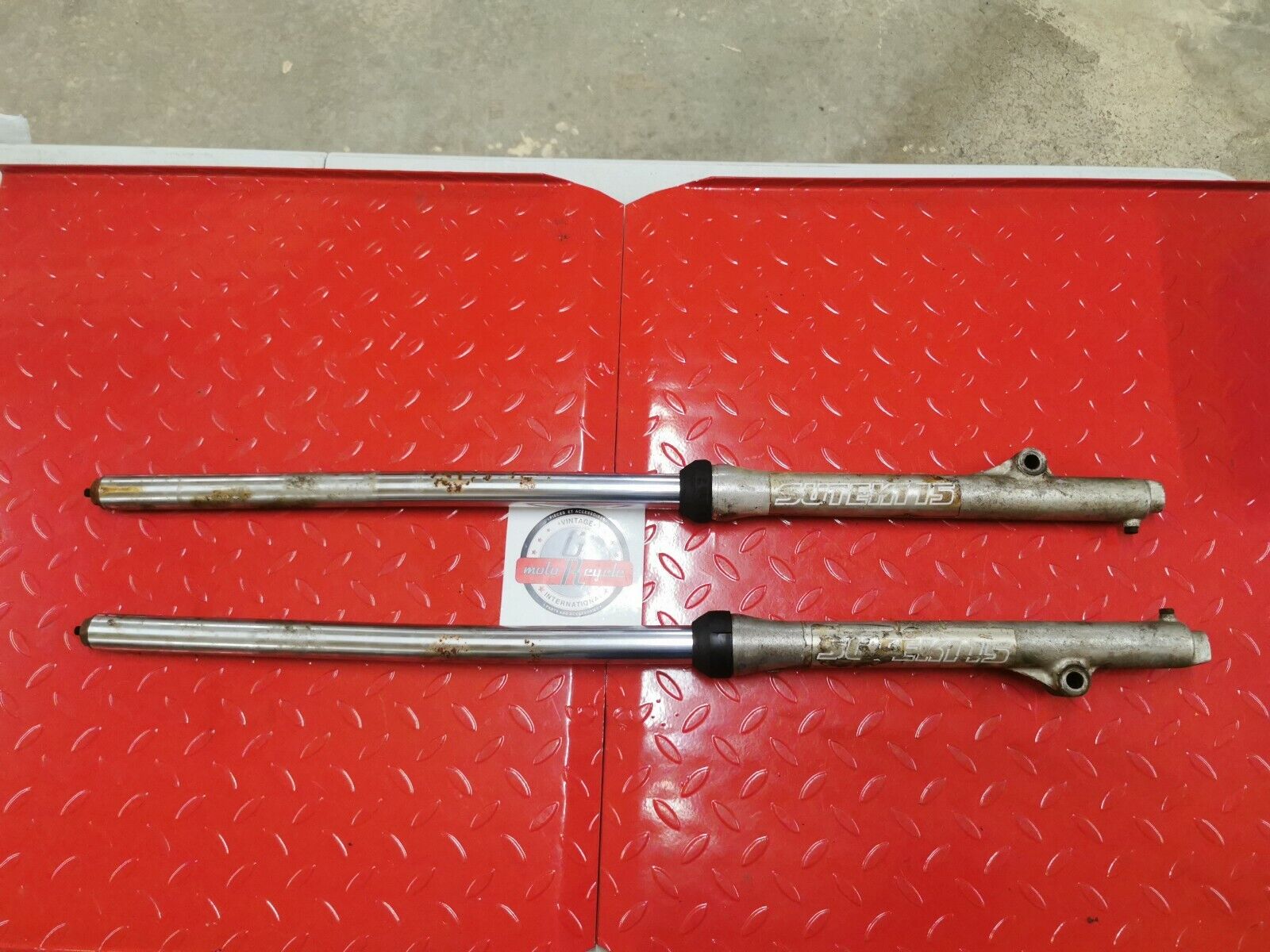 YAMAHA YZ80 1981 FRONT FORKS SHOCK ABSORBER SUSPENSION DAMPER 1980 1982