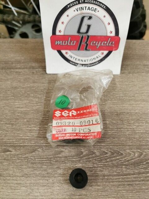 NEW NOS SUZUKI AH100 AH50 AN125 1995 1997 CUSHION 09320-09016 S37