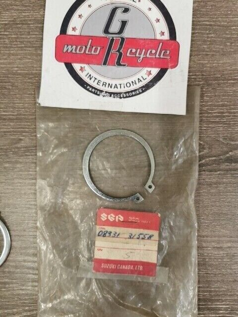 NOS SUZUKI TC125L 1972 - 1975 TS185 TC100 TS100 TS1215 CIRCLIP 08331-31558 S57