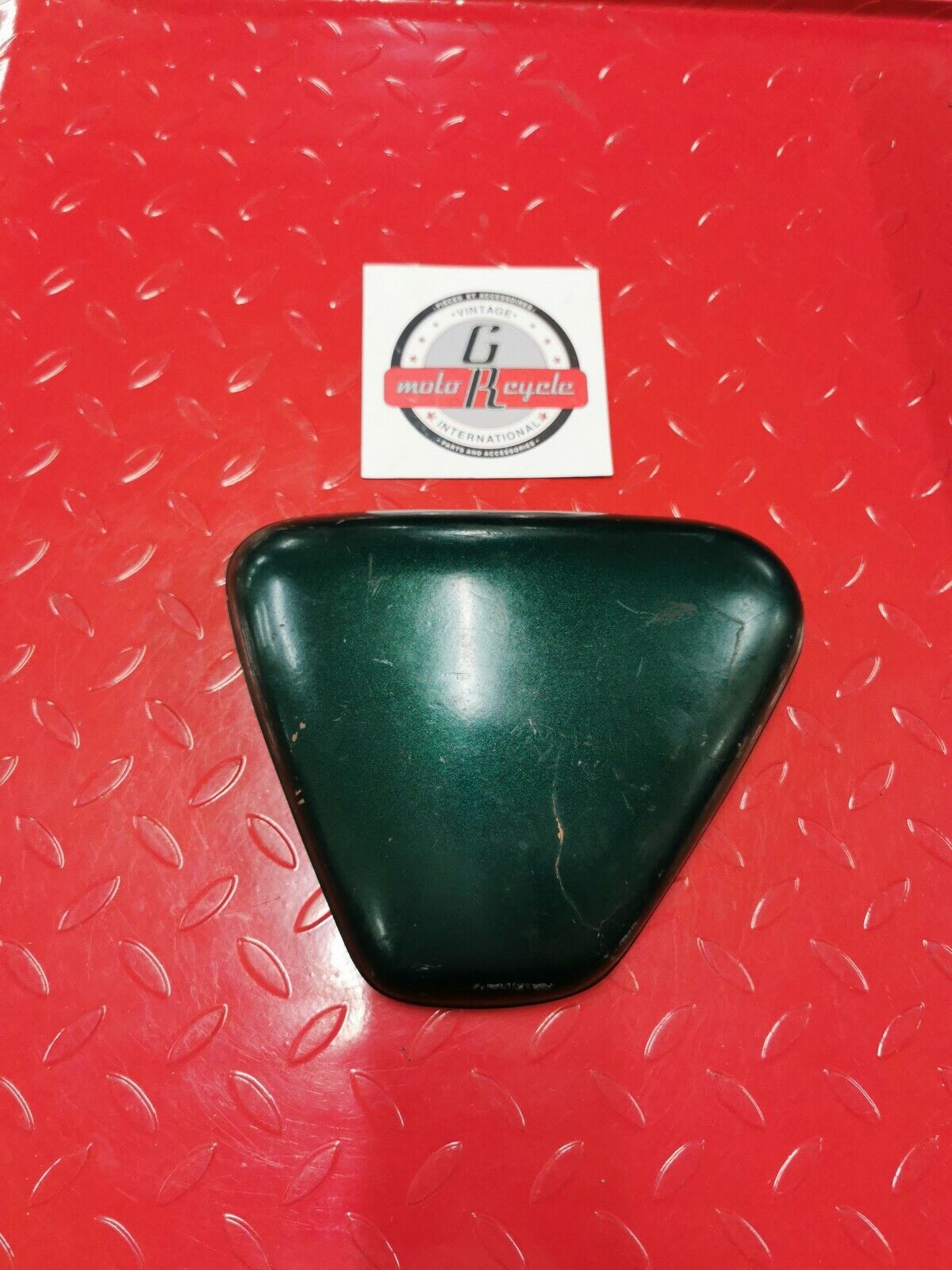 HONDA CB550F 1976 RIGHT SIDE COVER PANEL FAIRING