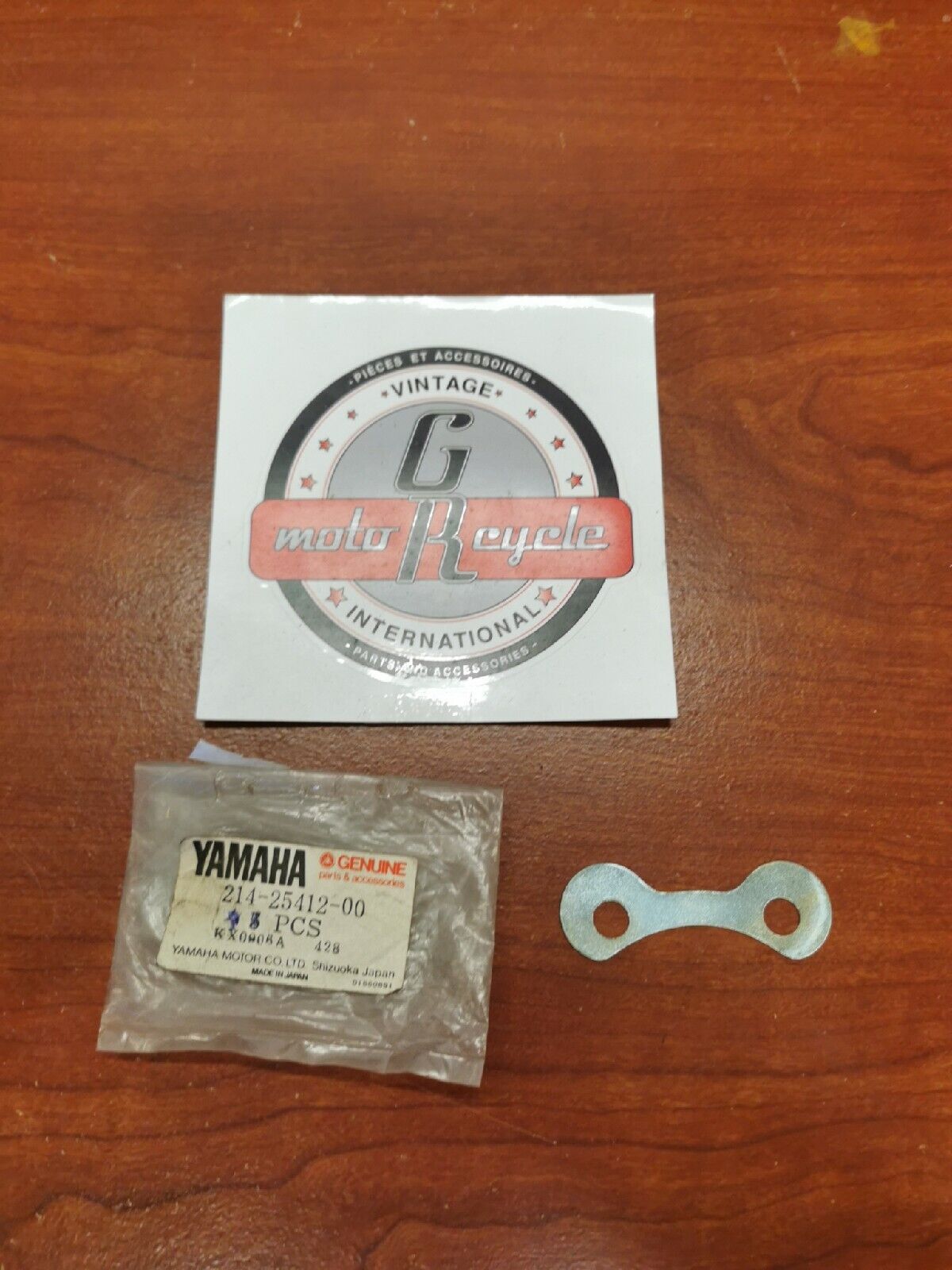 NOS YAMAHA REAR SPROCKET LOCK WASHER 214-25412-00-00 SUB. 22W-25412-00-00 Y70