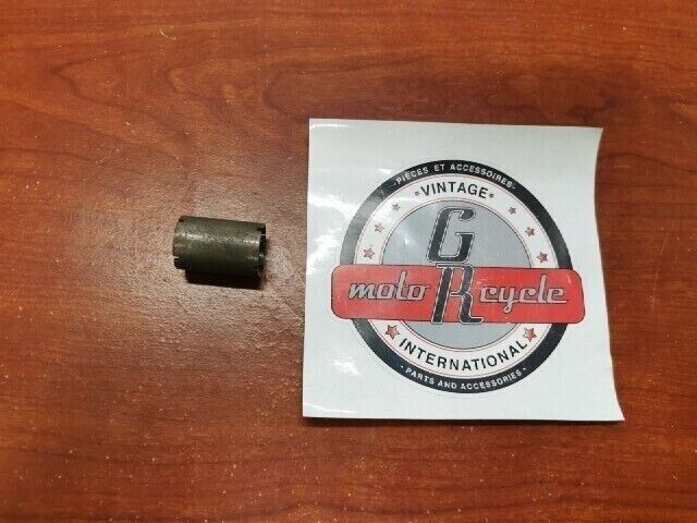 NOS YAMAHA 1973 1974 TX750 COLLAR 90387-16235-00 Y111