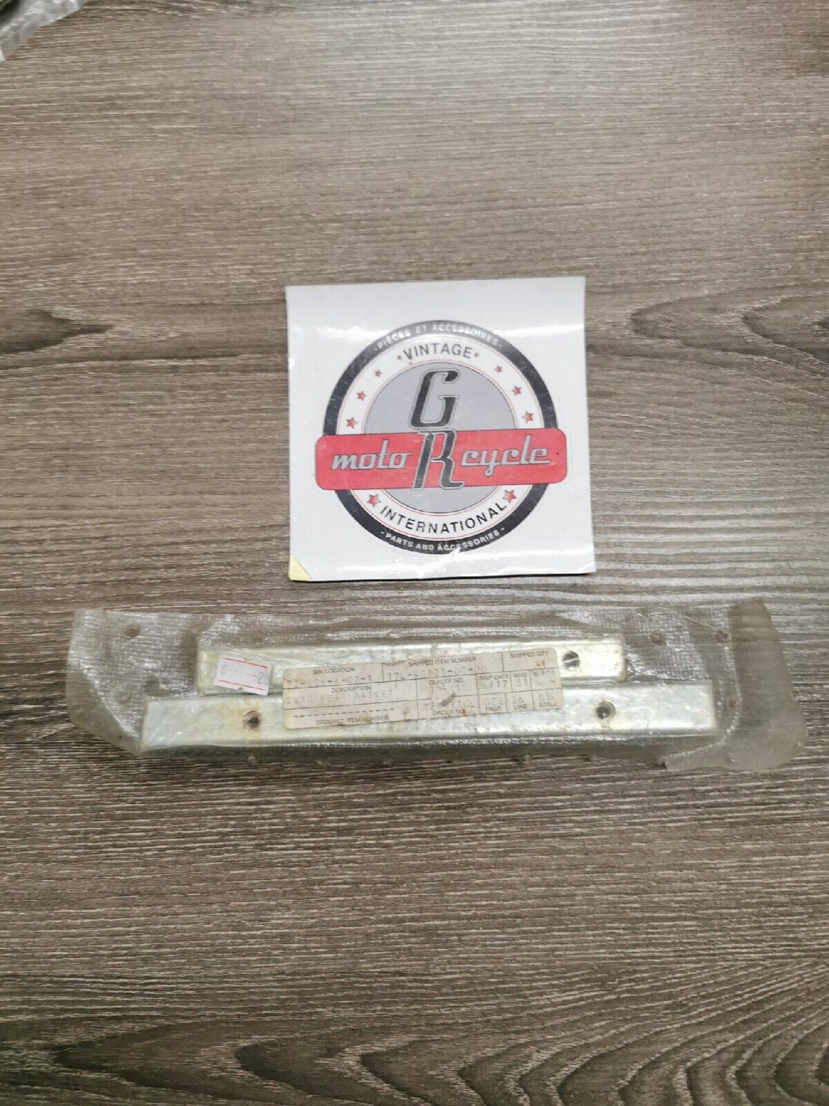 NOS YAMAHA CV50 CV80 REAR BASKET BRACKET SUPERSEDED BY 5G3-W0035-50-00 Y55