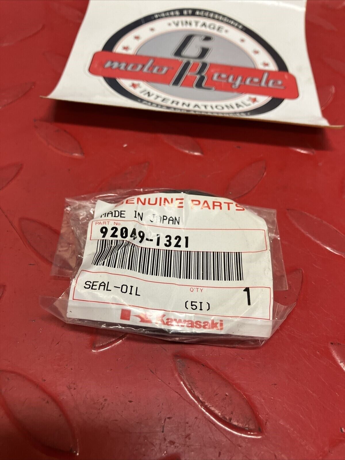 NOS KAWASAKI KLF300 OIL SEAL 92049-1321 K15