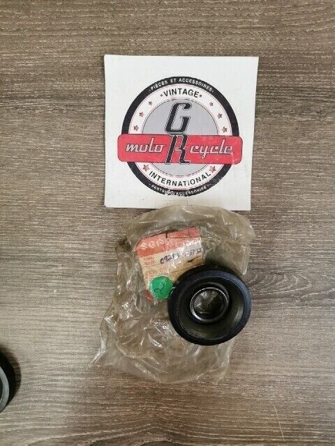 NOS SUZUKI GT250 1973 - 1977 T350J T350R SEAL OIL 09283-25032 S53