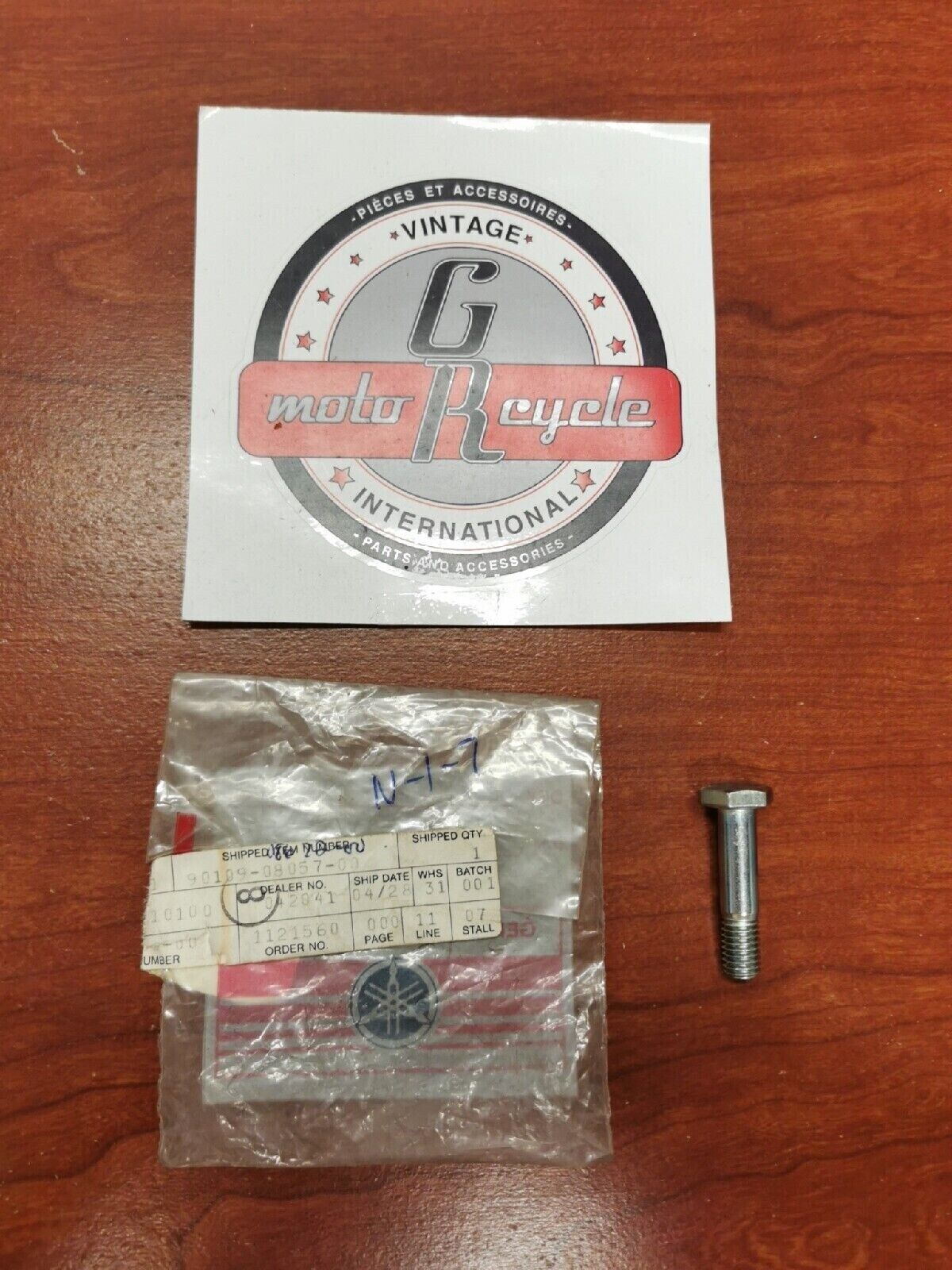 NOS YAMAHA BOLT 90109-08057-00 SUB. 90101-08672-00 Y71