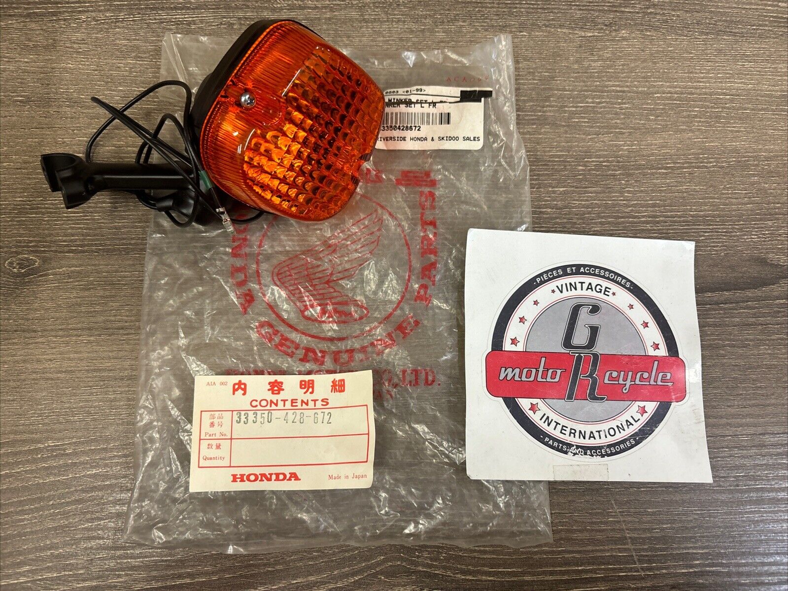 NOS HONDA 1978 - 1980 XL250S LEFT FRONT TURN SIGNAL FLASHER 33350-428-672 H120