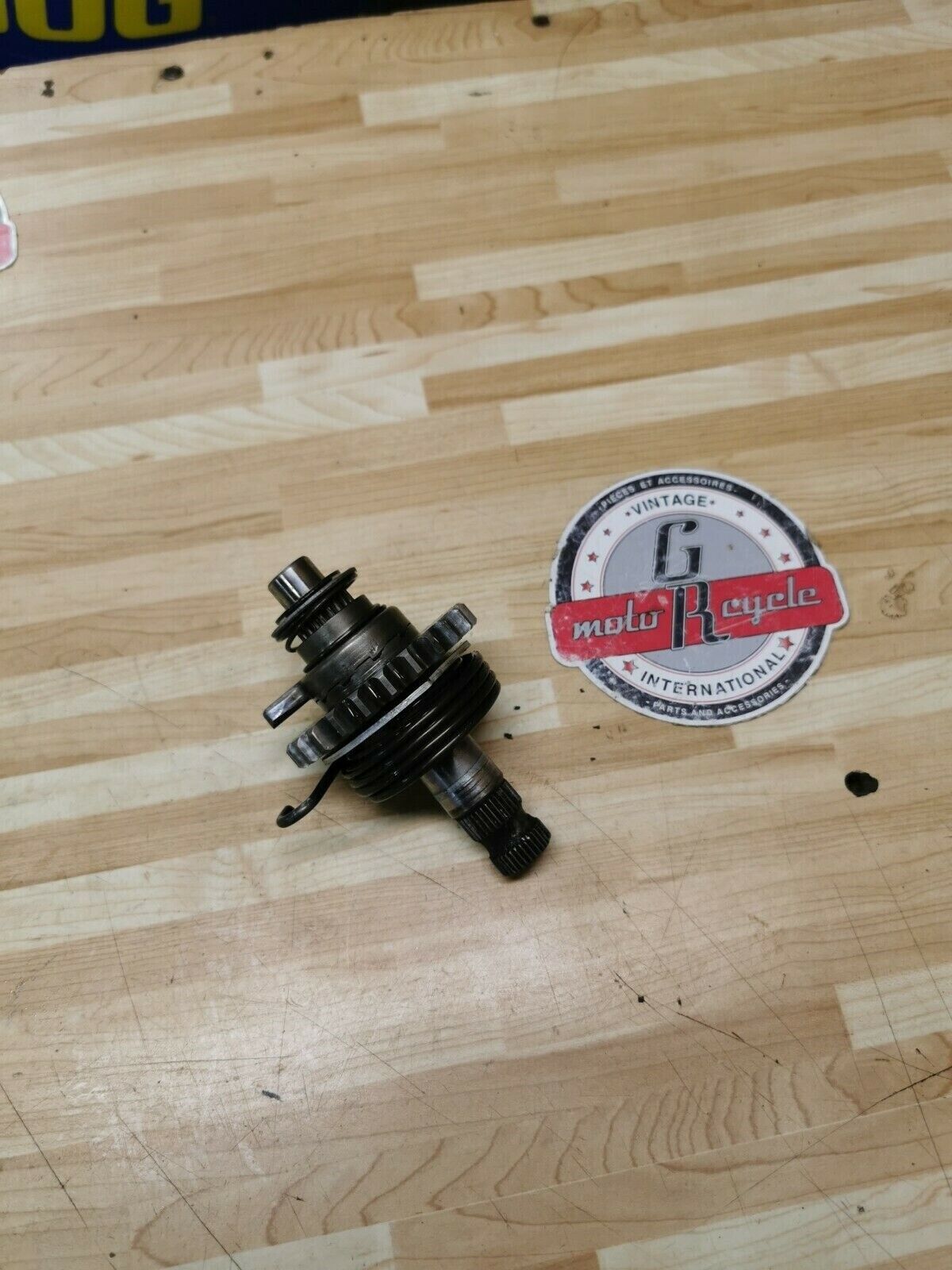 YAMAHA IT250 1980 KICKSTARTER SPINDLE SHAFT GEAR 2K7-15661-01-00 YZ250 IT400