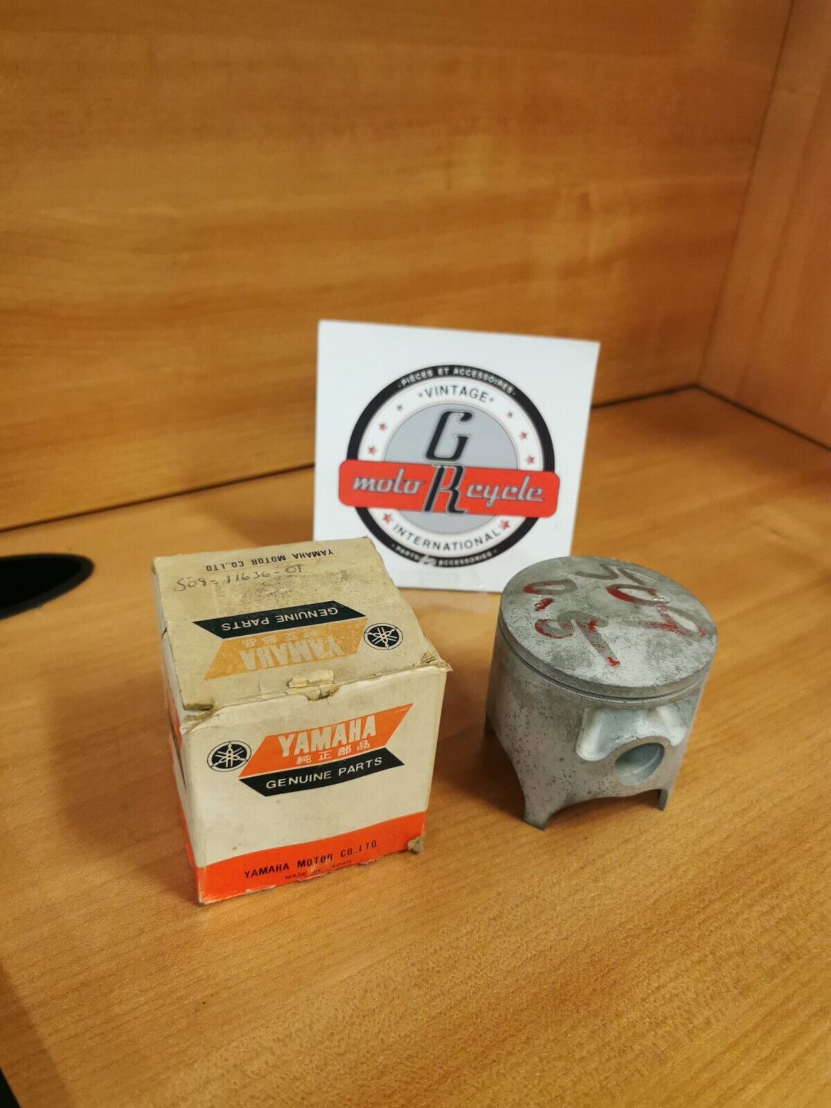 NOS YAMAHA MX250 YZ250 1975 1976PISTON 2 O/S 0.50 509-11636-01-00Y46