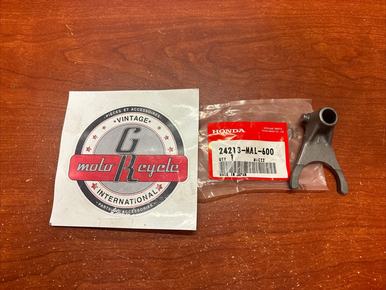 NOS HONDA CB600F CB900F CBF600N CBR600F LEFT GEAR SHIFT FORK 24213-MAL-600 H172