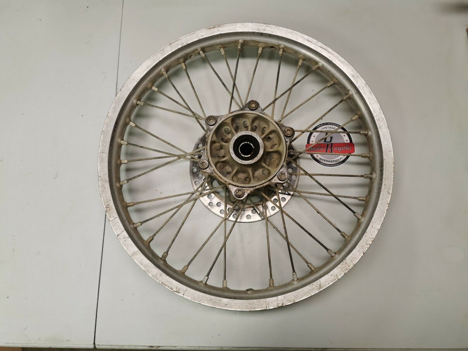 SUZUKI RM125 1997 REAR WHEEL HUB RIM SPOKE 1998 1999 2000 64111-43D00