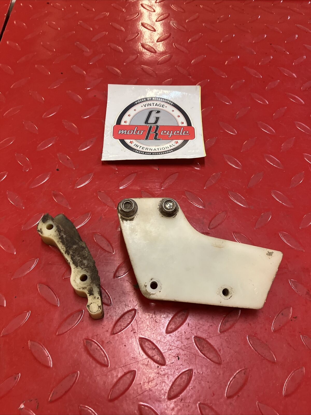 HONDA CR125R 1982 CHAIN GUIDE GUARD SLIDER CR250R CR480R