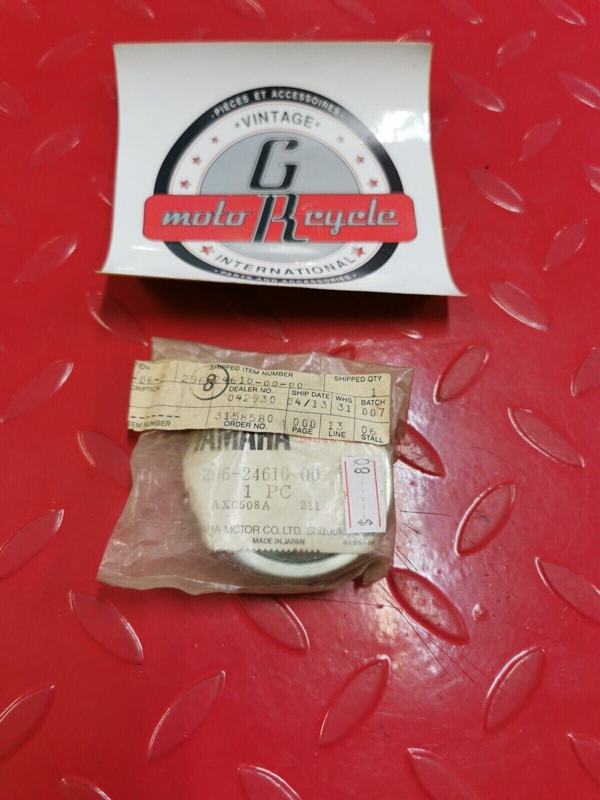 NOS YAMAHA QT50 RIVA 50 CAP ASSY 296-24610-00-00 Y25