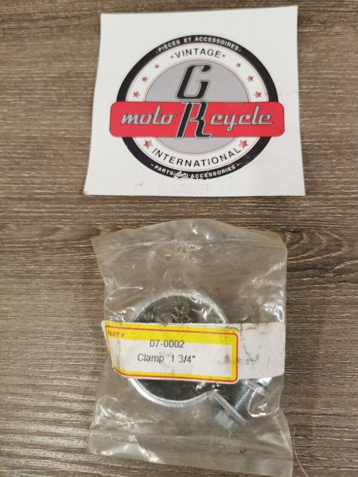 NOS MUFFLER CLAMP UNIVERSAL FITS 1 3/407-0002 J27