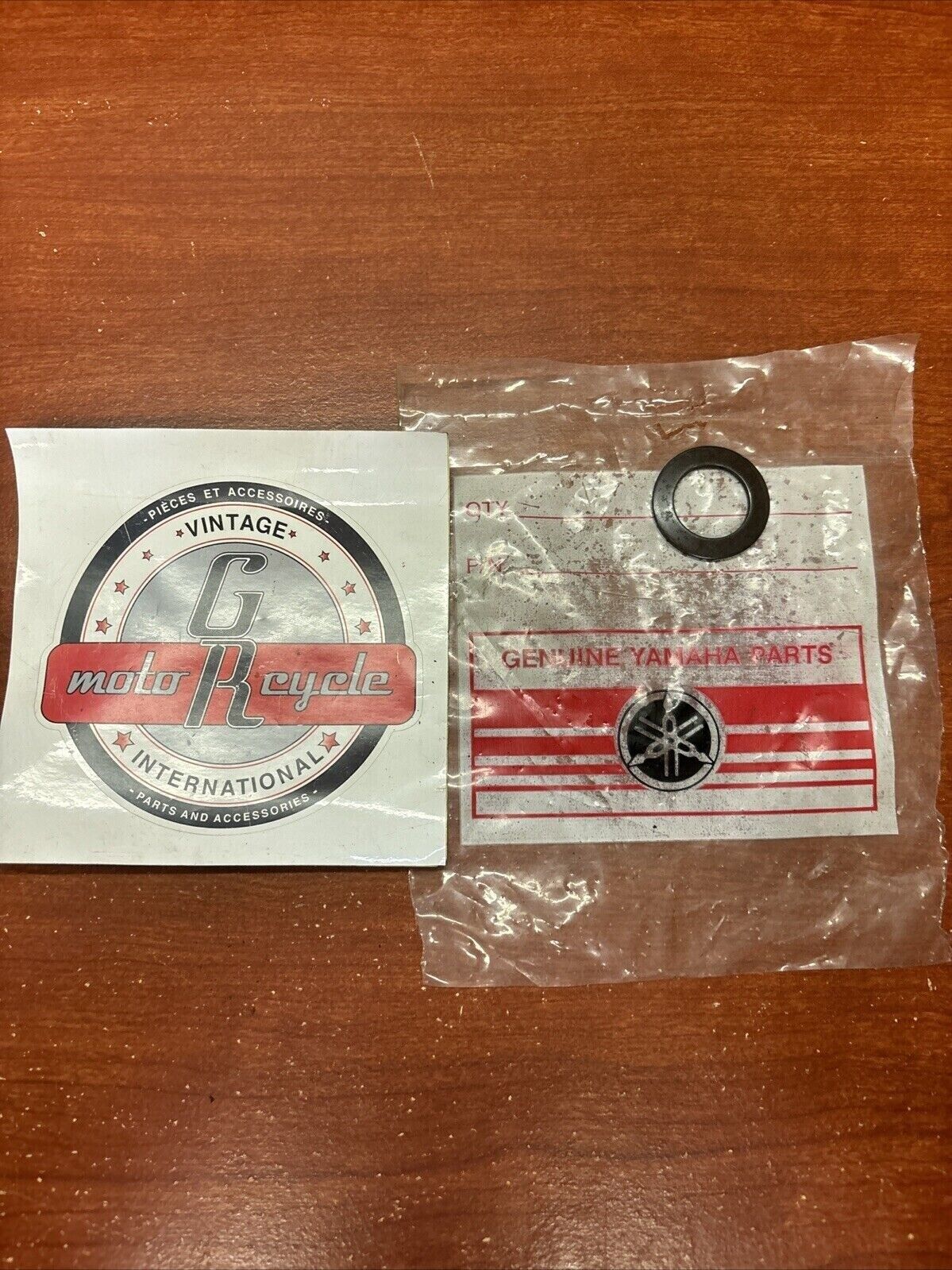 NOS YAMAHA WASHER 853-47581-00-00 SUB 90208-20008-00 Y185