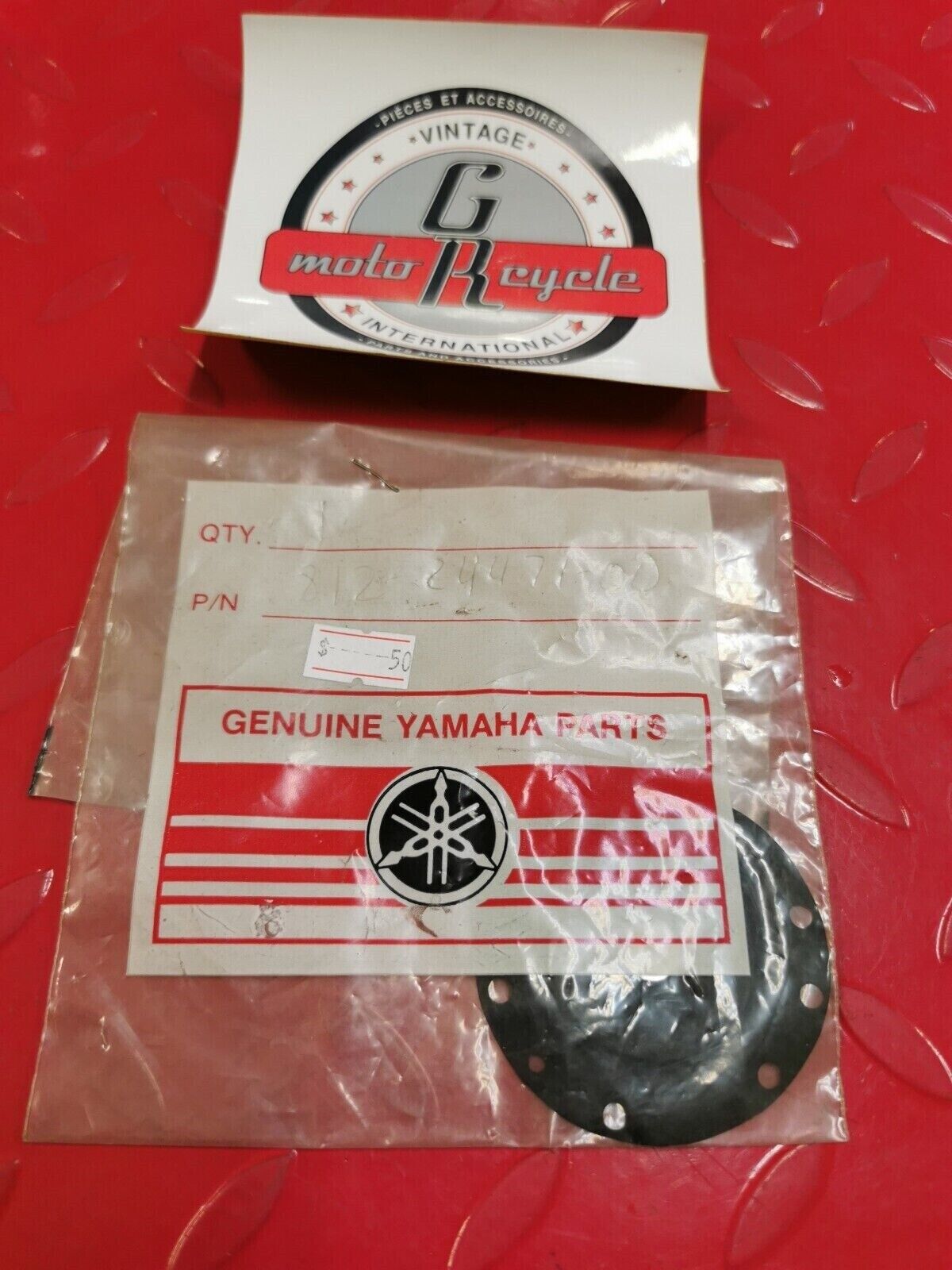 NOS YAMAHA SL292 SW396 SW433 DIAPHRAGM MAIN 812-24471-00-00 Y25