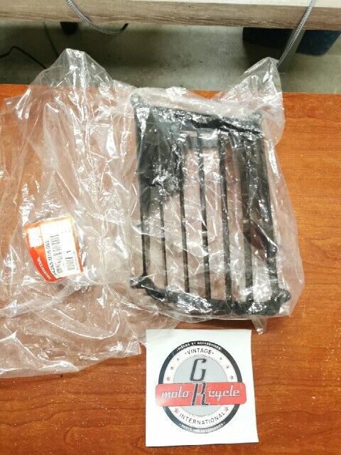 NOS HONDA GL1500 RIGHT SIDE UNDER COWL LOUVER 64285-MN5-000 H106