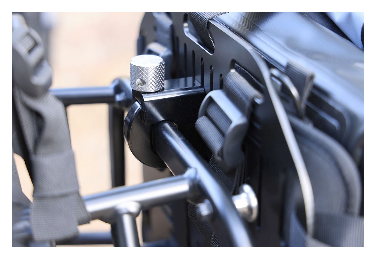 Nelson Rigg Saddlebag Quick Release Plates - Flat Oval Tube